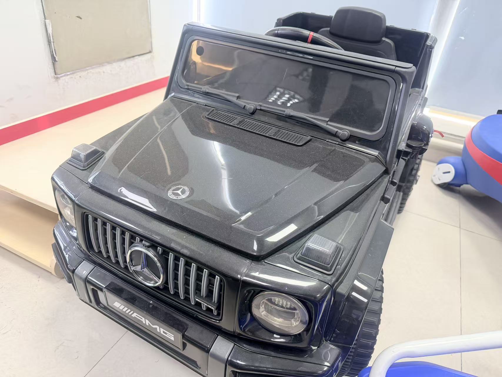 [Open Box]12V Mercedes-Benz Licensed G63 Kids Ride On Car/SUV with Remote Control-black